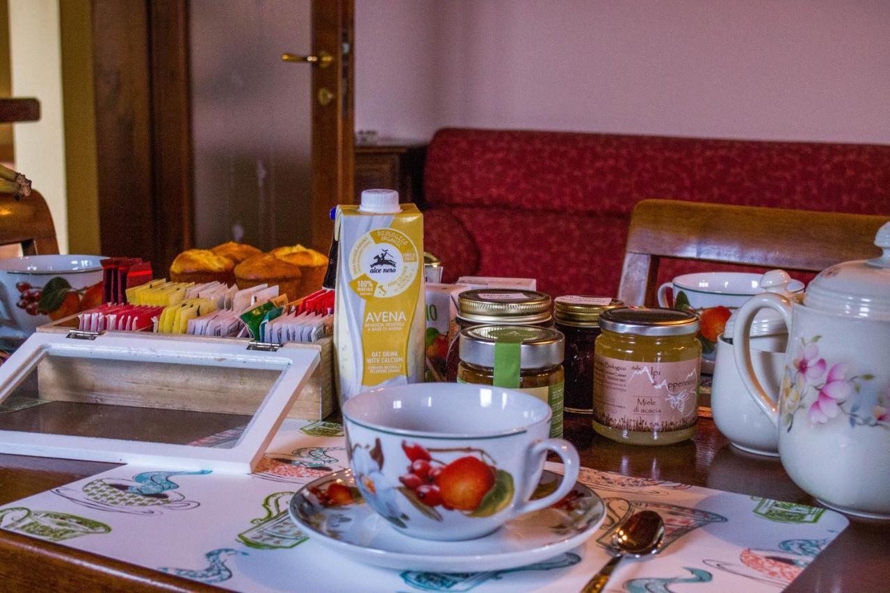 Antiche Vie B&B Serramazzoni Buitenkant foto